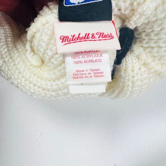 Mitchell & Ness NBA Basketball Brooklyn Nets Winter Hat Winter Knitted Hat - Picture 4 of 4